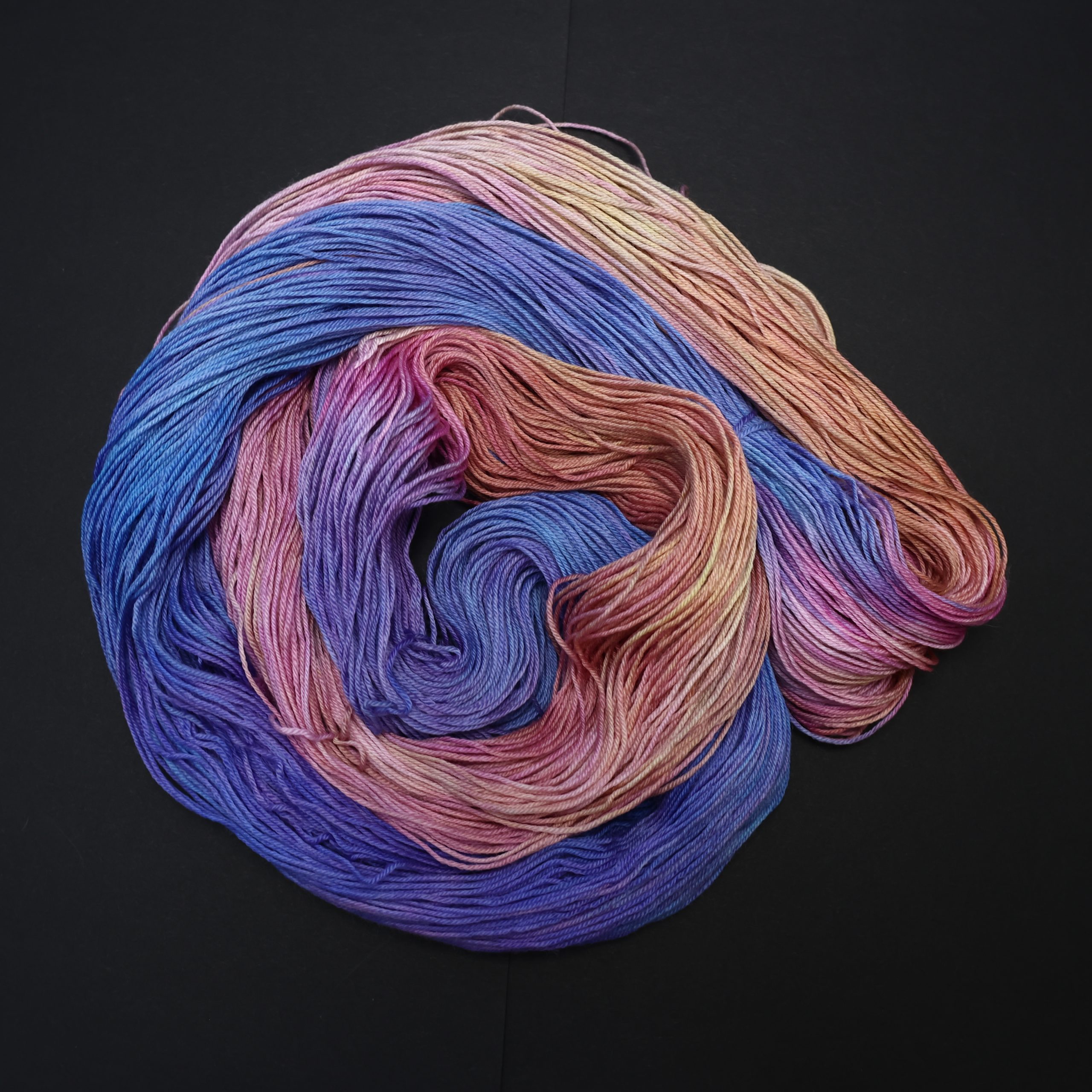 🍑 Twilight Orchard on 100% Superwash Merino DK