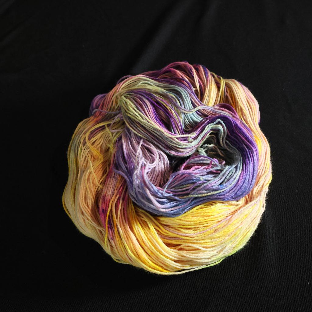 🦊✨ Stardust Trickster Fox - UV Reactive Yarn - 100% Superwash Merino Sock - 100g