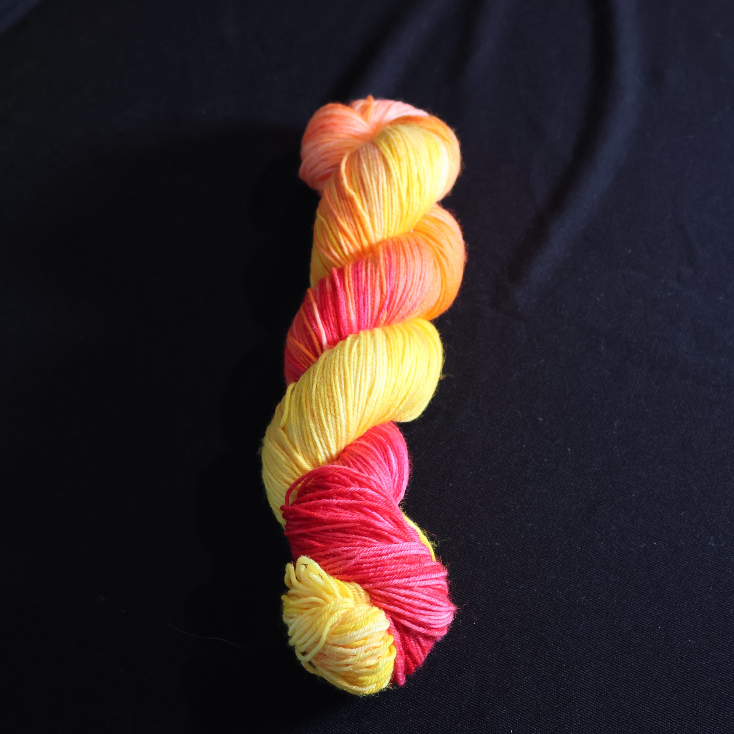 ππ₯ Dragon's Breath - 100% Superwash Merino Sock - 100g - Image 2