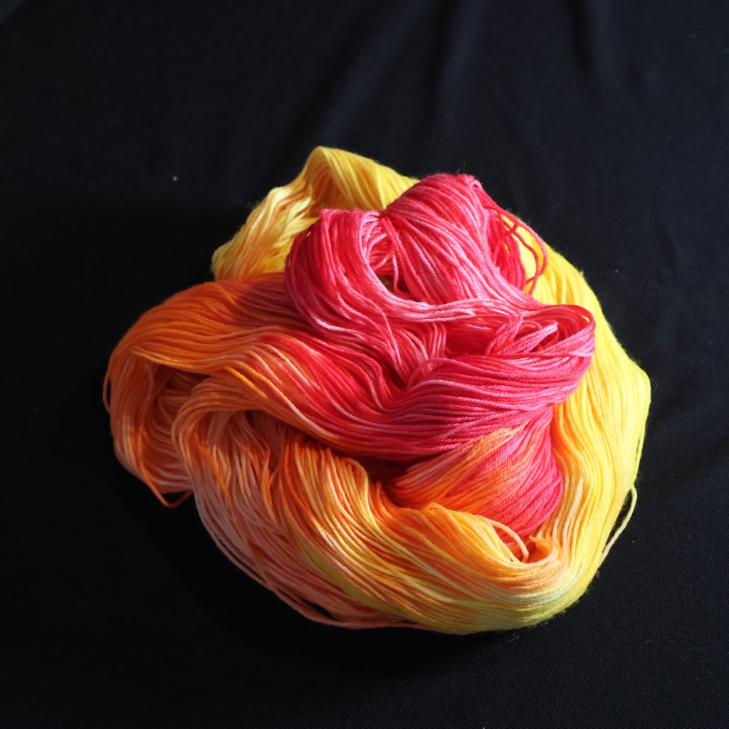 🐉🔥 Dragon's Breath - 100% Superwash Merino Sock - 100g