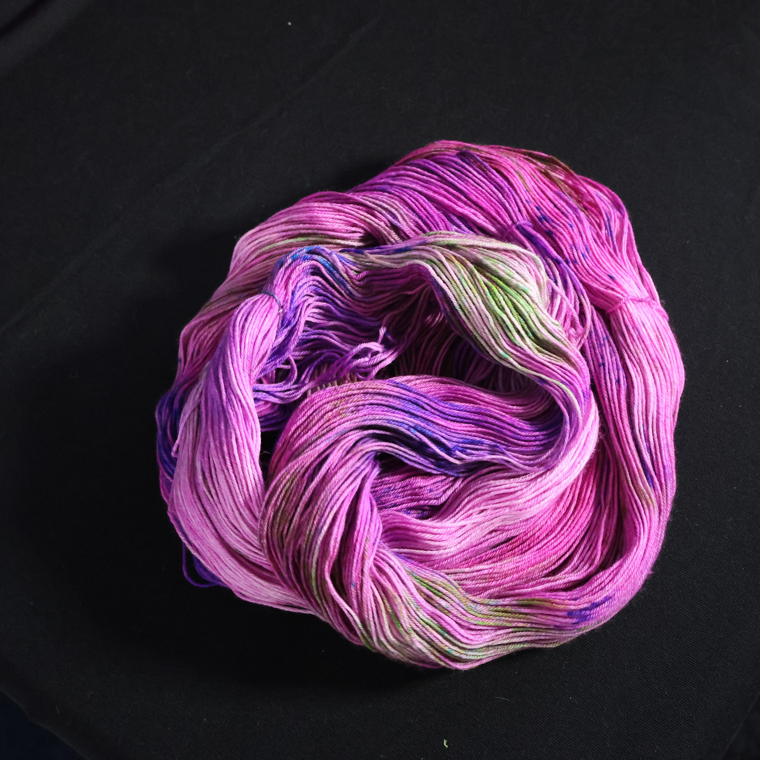 π€πΈ Belladonna Bloom- 100% Superwash Merino Sock - 100g