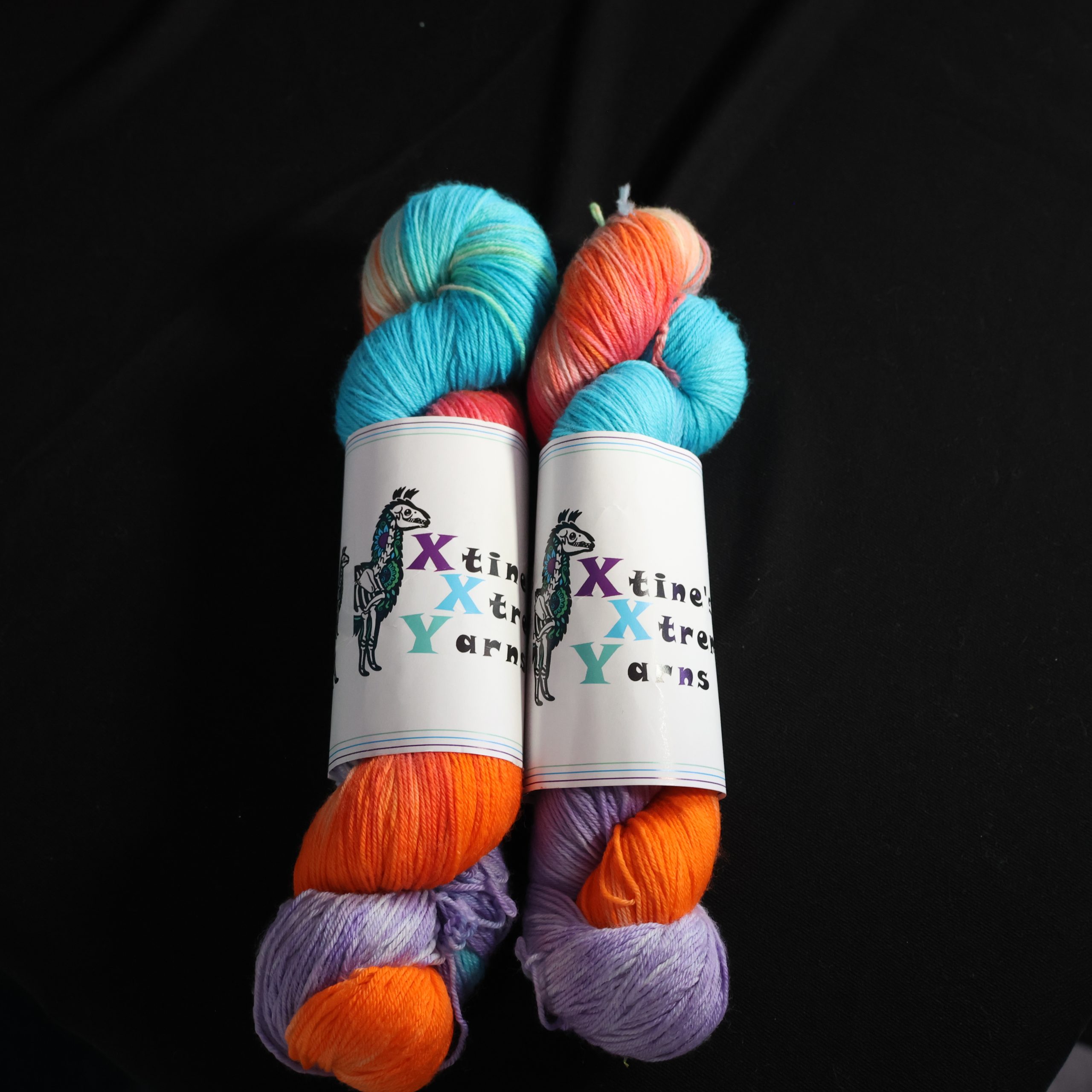 ๐
๐ Where Night Meets Day- 75% Superwash Merino 25% Nylon Sock - 100g - Image 3