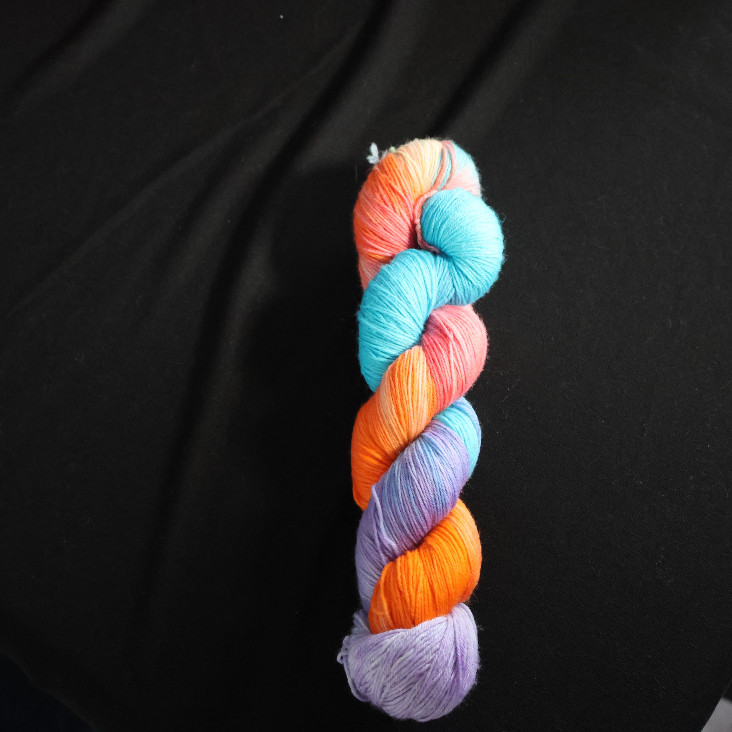 ๐
๐ Where Night Meets Day- 75% Superwash Merino 25% Nylon Sock - 100g - Image 2