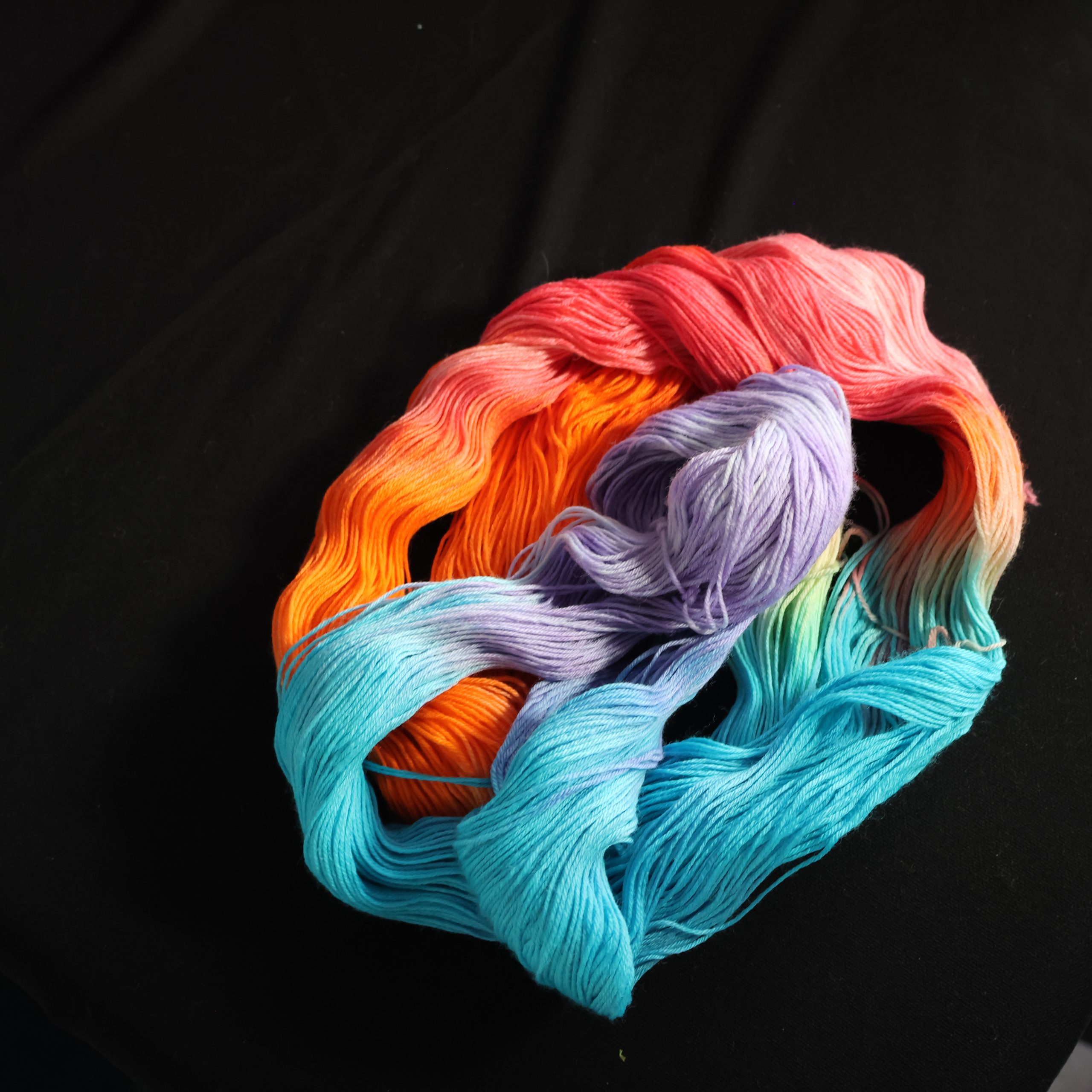 ๐
๐ Where Night Meets Day- 75% Superwash Merino 25% Nylon Sock - 100g