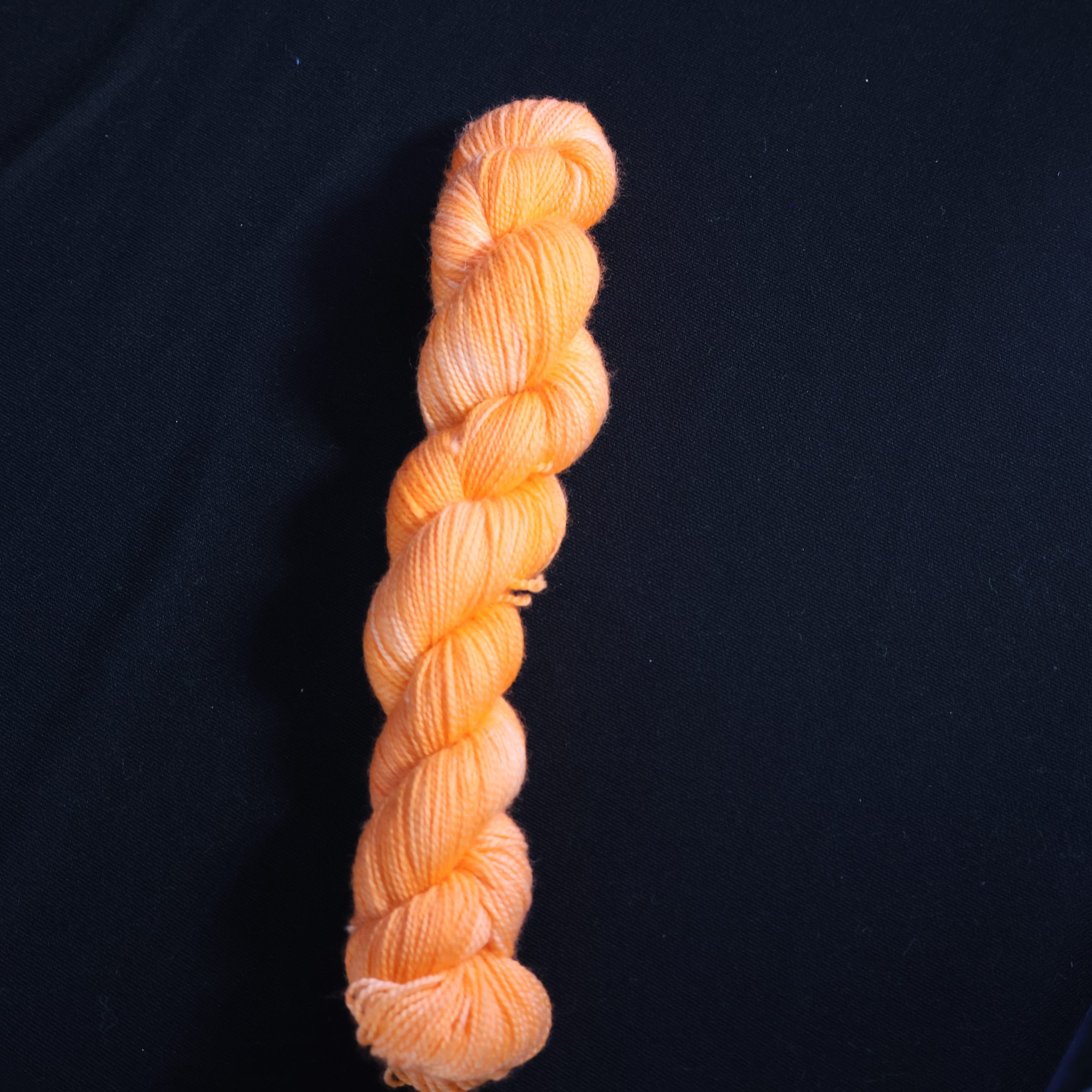 π§‘ Orange Semi-Solid - 75% Superwash Merino 25% Nylon High Twist Sock - 50g