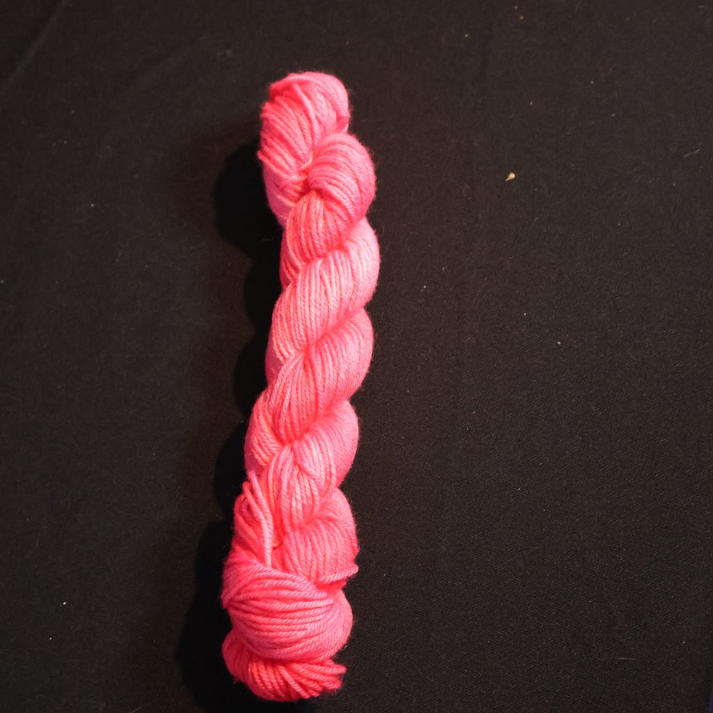 ❤️ Scarlet Semi-Solid - 75% Superwash Merino 25% Nylon DK - 50g