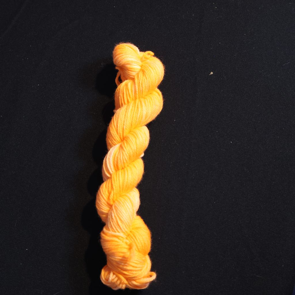 🧡 Orange Semi-Solid - 75% Superwash Merino 25% Nylon DK - 50g