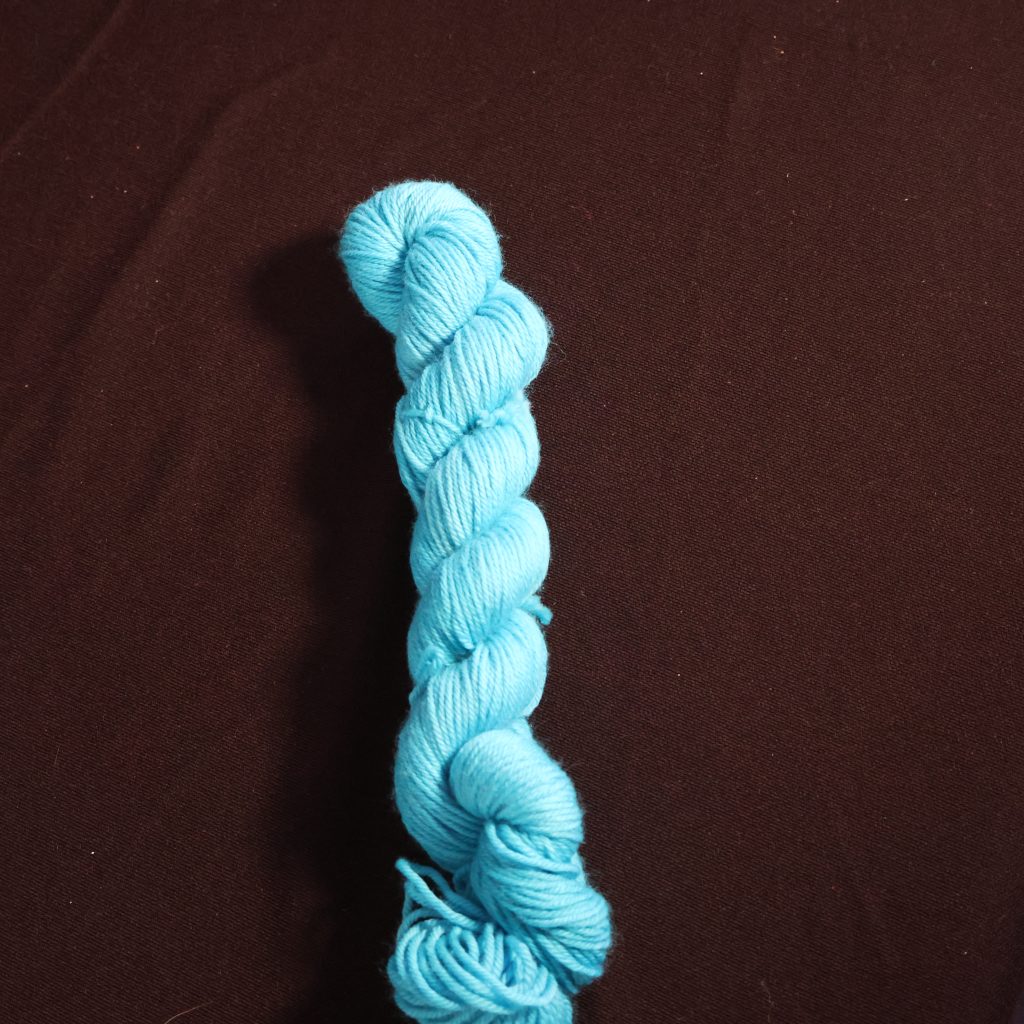 🩵 Turquoise Semi-Solid-75% Superwash Merino 25% Nylon DK - 50g