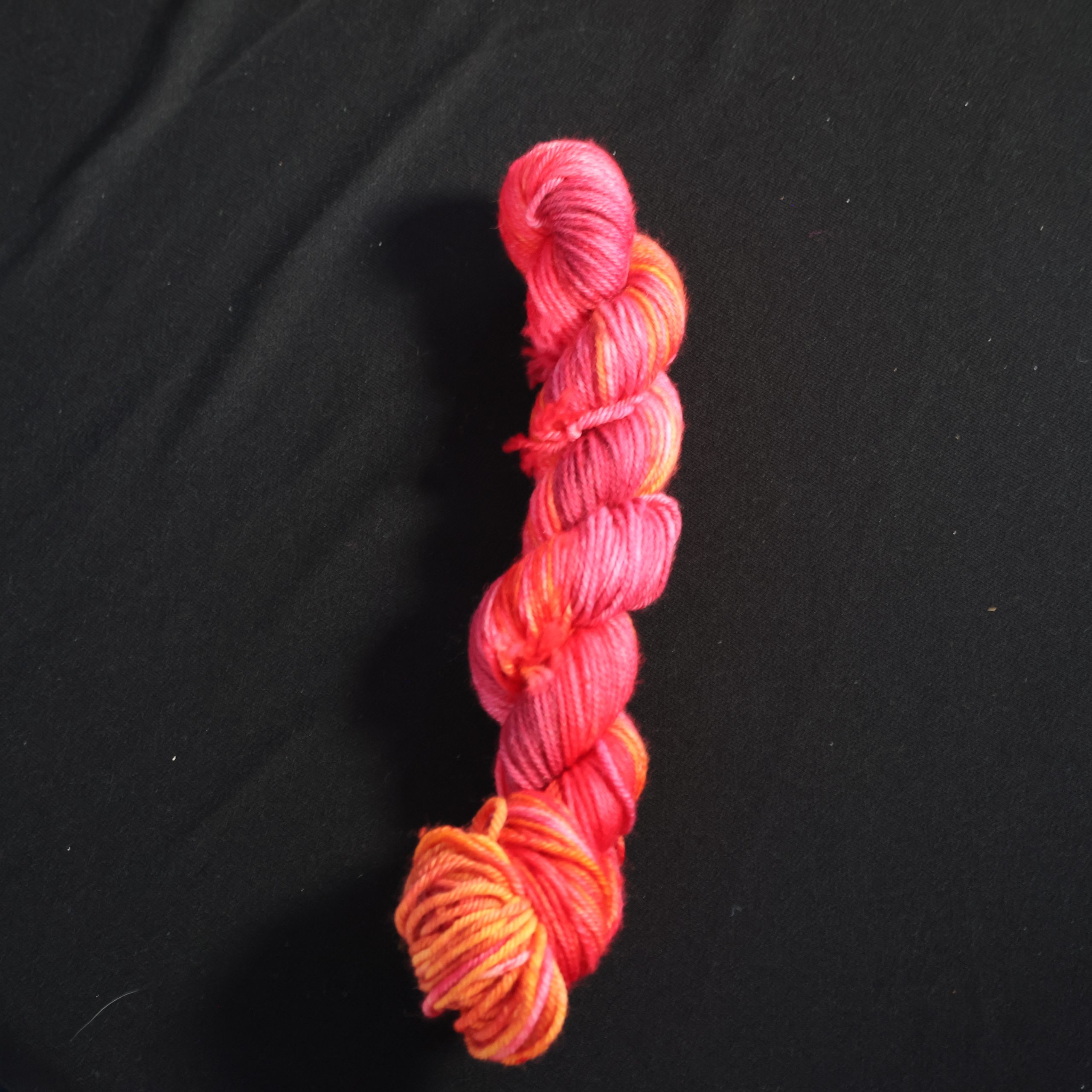 π₯πΊ Hellbloom - 75% Superwash Merino 25% Nylon DK - 50g - Image 2