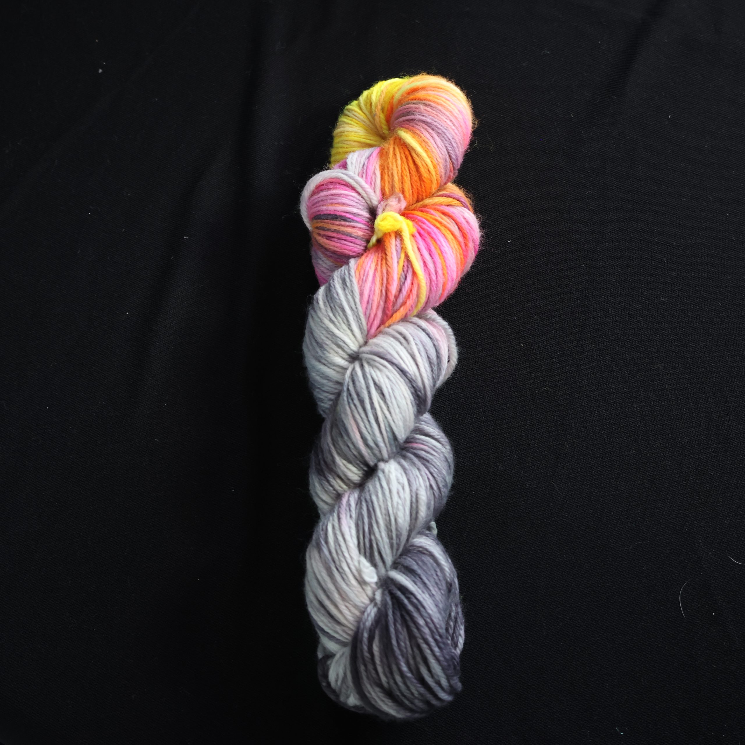 π₯π¦ Electric Phoenix Pop-100% Superwash Merino DK - 100g - Image 3