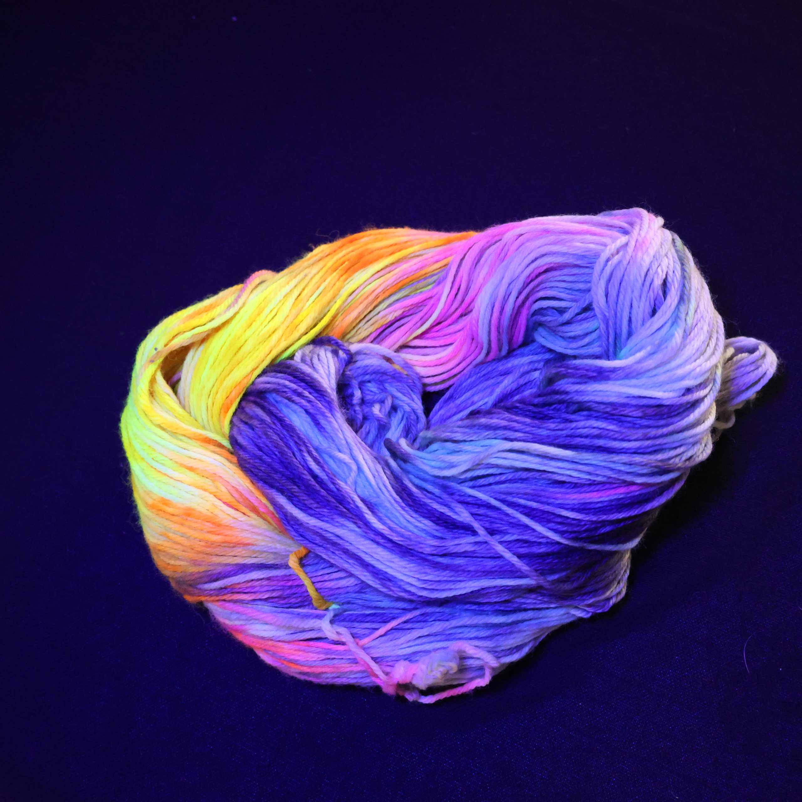 π₯π¦ Electric Phoenix Pop-100% Superwash Merino DK - 100g
