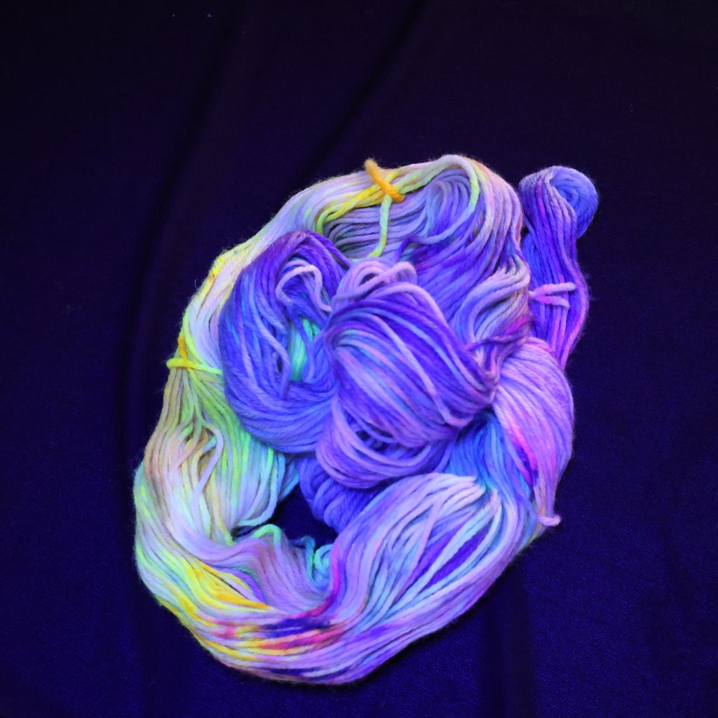 🦊✨ Stardust Trickster Fox-100% Superwash Merino DK - 100g